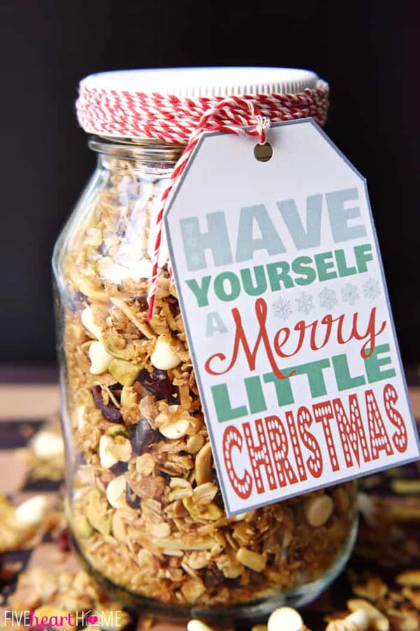 GIngerbread Granola Gift #Christmas #food #gifts #trendypins