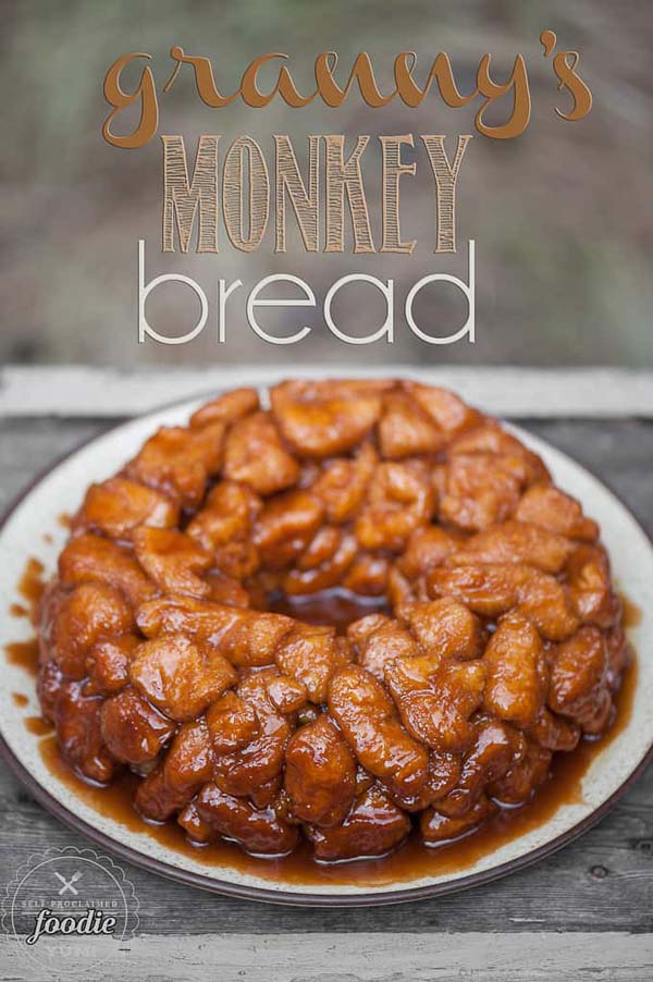 Granny's Monkey Bread #Christmas #breakfast #recipes #trendypins