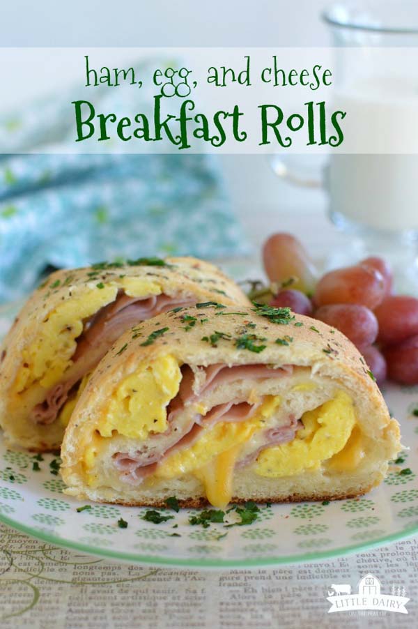 Ham, Egg and Cheese Breakfast Rolls #Christmas #breakfast #sandwiches #trendypins