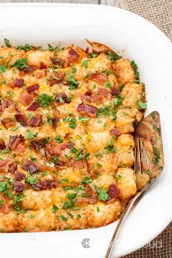 Make Ahead Cheesy Tater Tot Breakfast Bake #Christmas #breakfast #food #trendypins