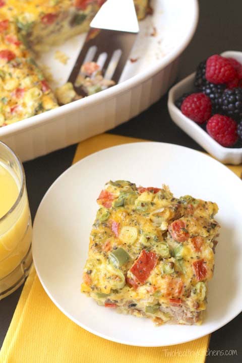 Overnight Breakfast Egg Casserole #Christmas #breakfast #food #trendypins