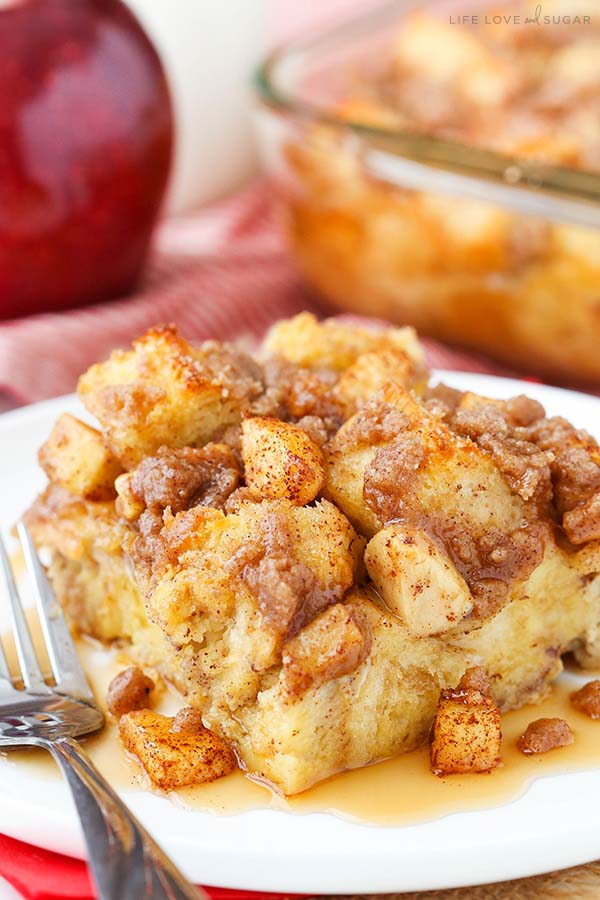 Overnight Cinnamon Apple Baked French Toast Casserole #Christmas #breakfast #food #trendypins