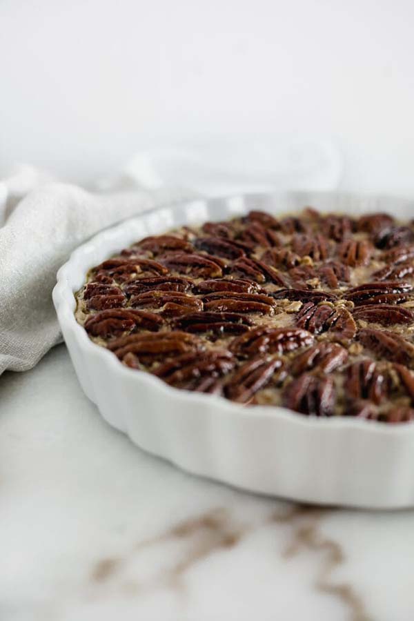 Pecan Pie Baked Oatmeal #Christmas #breakfast #trendypins