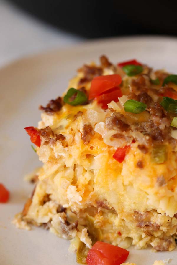 Slow Cooker Breakfast Casserole #Christmas #breakfast #food #trendypins