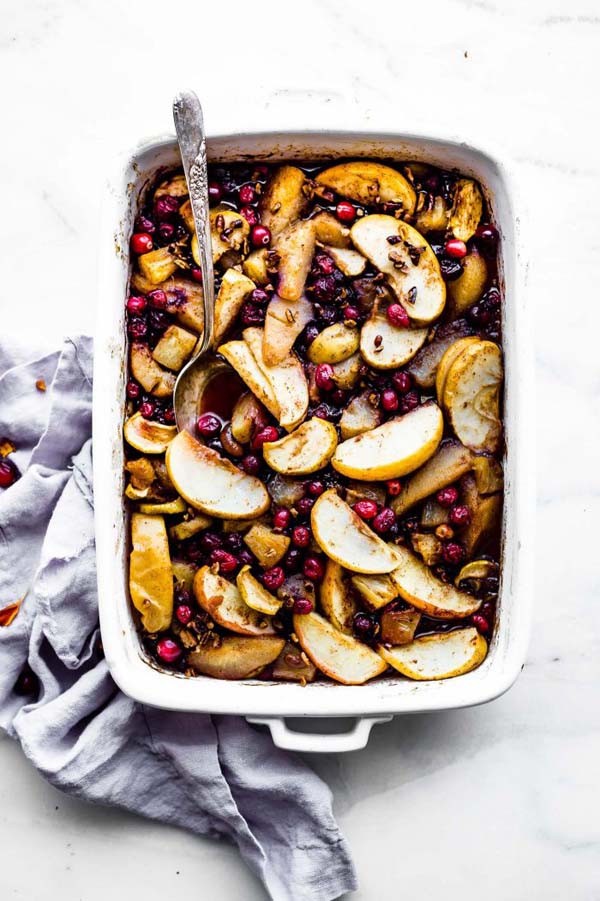 Spiced Hot Fruit Bake #Christmas #breakfast #casserole #trendypins