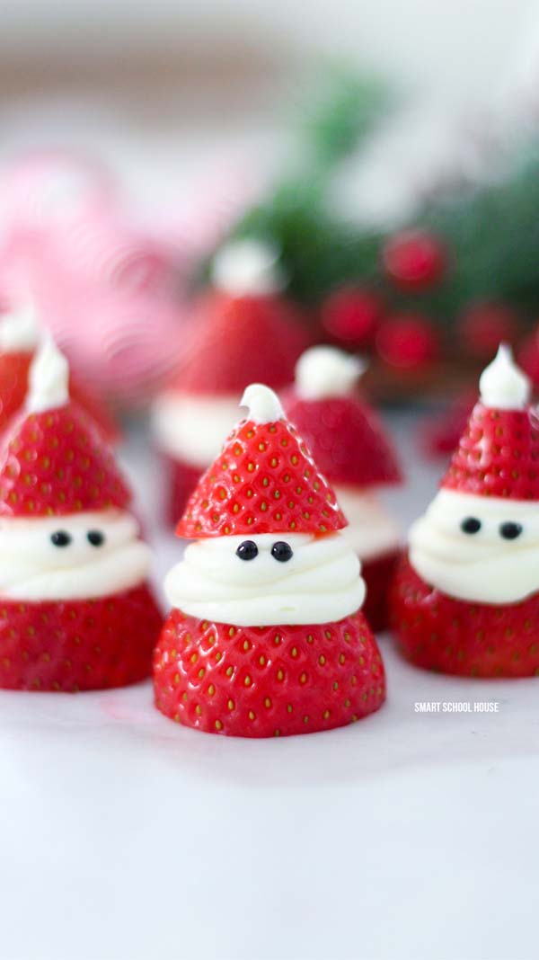 Strawberry Santas #Christmas #breakfast #recipes #trendypins