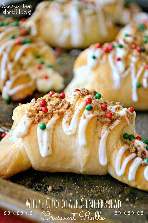 White Chocolate Gingerbread Crescent Roll #Christmas #breakfast #recipes #trendypins