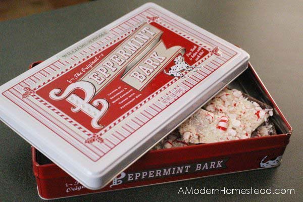 William Sonoma Inspired Peppermint Bark #Christmas #food #gifts #trendypins