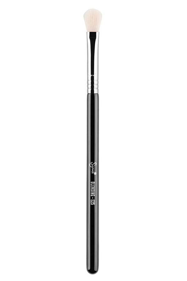 E25 Blending Brush #makeup #beauty #trendypins