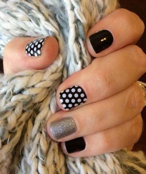 Black and White Polka Dot Nail Art #polkadotnails #trendypins