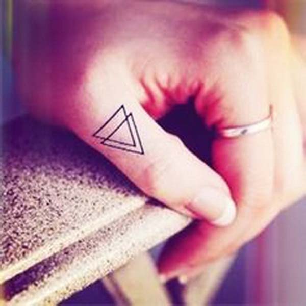 Double Triangle Tattoo on Finger #tattoofinger #trendypins