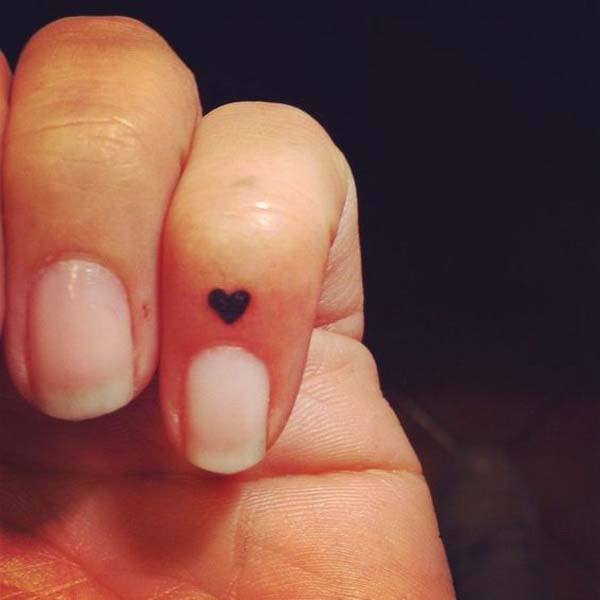 Micro Heart Tattoo on Finger #tattoofinger #trendypins