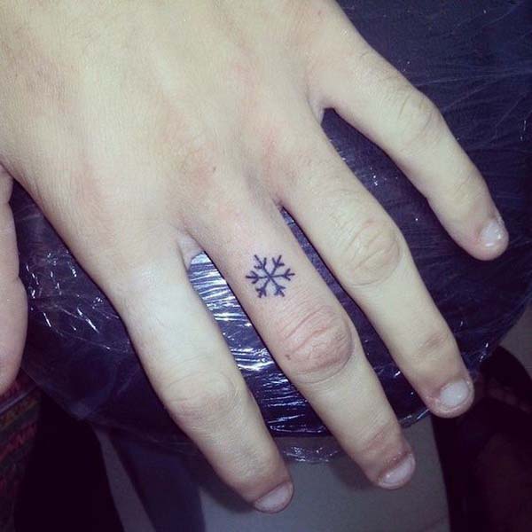 Snowflake Finger Tattoo Design #tattoofinger #trendypins