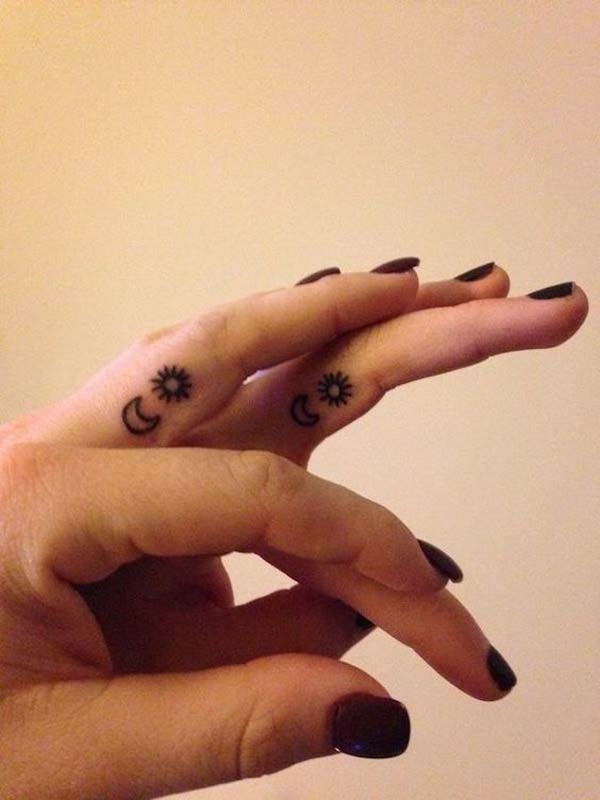Tiny Sun and Moon BFF Tattoos on Finger #tattoofinger #trendypins