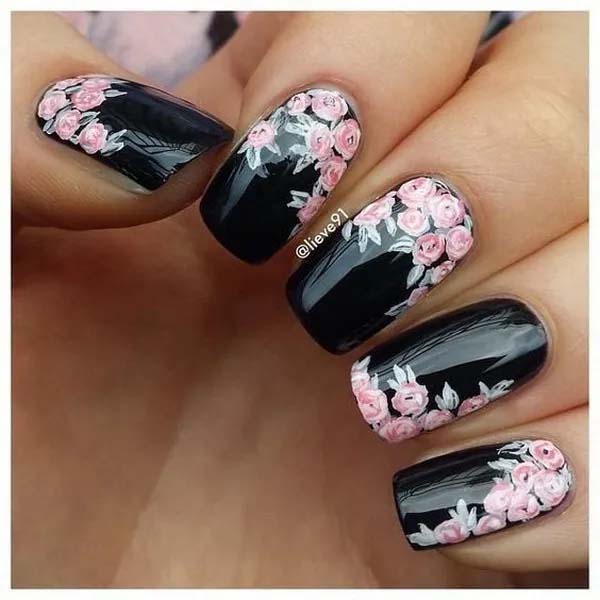 18. Black Nails With Pink Flowers Nail Art #blacknails #beauty #trendypins