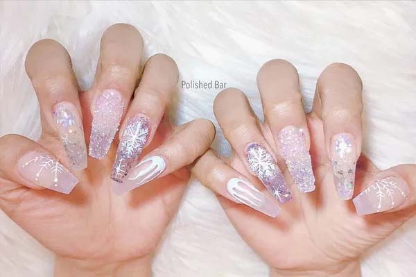 13. Clear Snowflake Nail Art #acrylicnails #beauty #trendypins