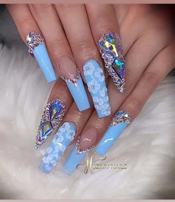 19. Floral Bule Nails With Rhinestones #acrylicnails #beauty #trendypins