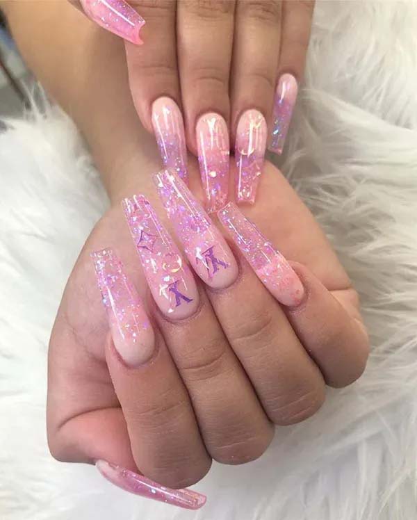 21. Glamorous Clear Nails With Gold And Pink Art #acrylicnails #beauty #trendypins