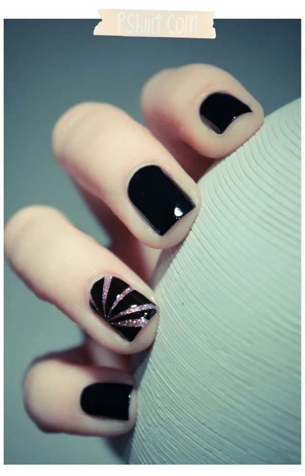 29. Silver Slivers On Black Background Nails #blacknails #beauty #trendypins