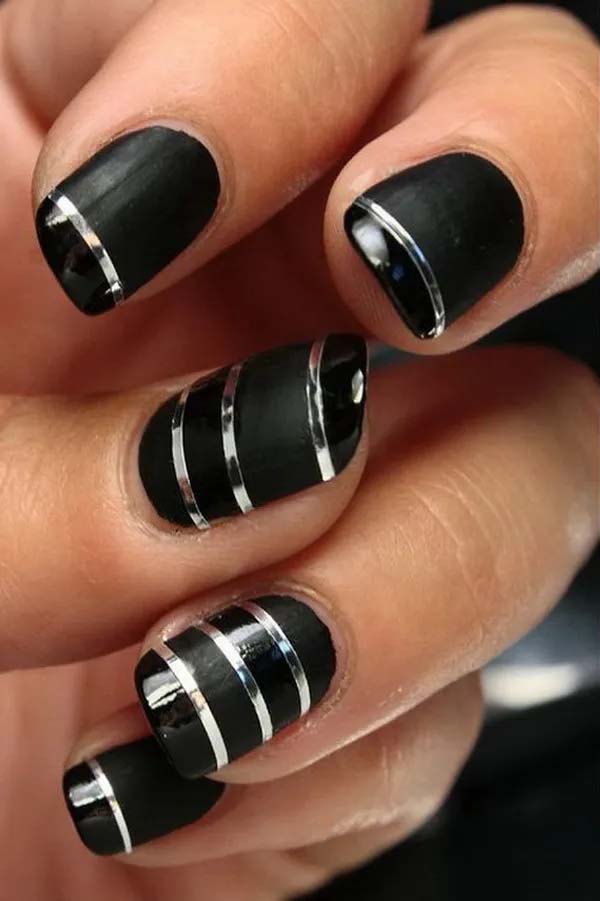 30. Silver Striping Tapes On Black Nails #blacknails #beauty #trendypins