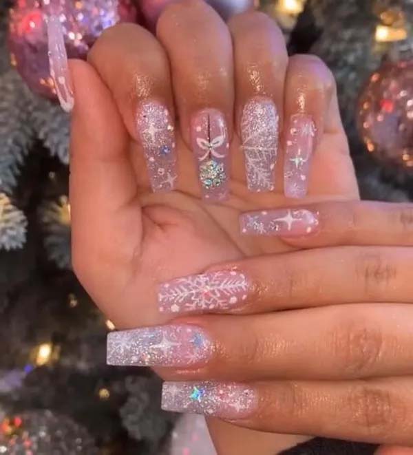 32. Snowflake Acrylic Nail Art #acrylicnails #beauty #trendypins