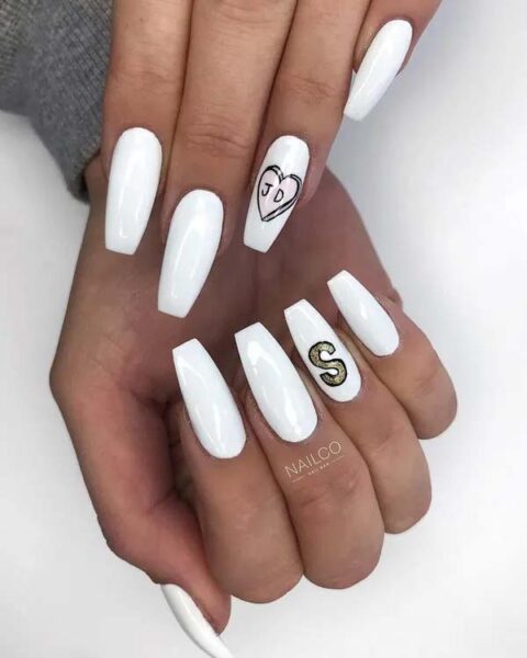 Coffin White Nails with Heart and Monogram #coffinnails #whitenails #trendypins