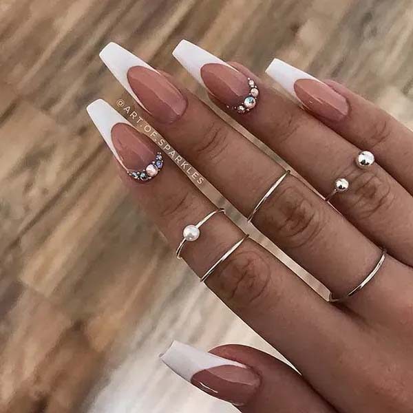 French Coffin White Nails #coffinnails #whitenails #trendypins