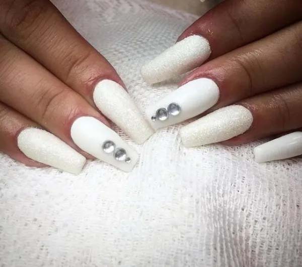 Glitter Coffin White Nails with Precious Stones #coffinnails #whitenails #trendypins