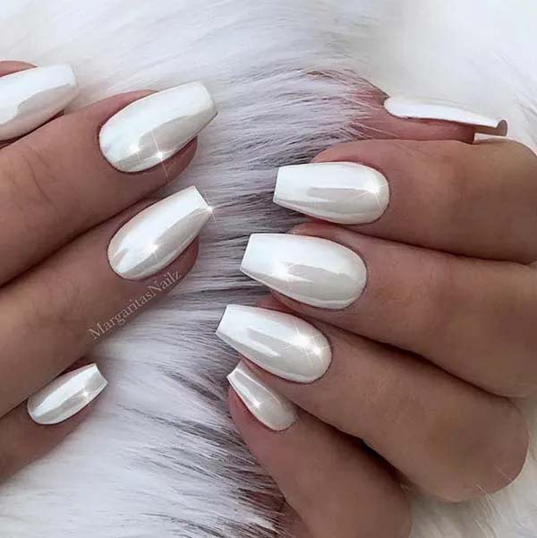 Metallic White Nail Design #coffinnails #whitenails #trendypins