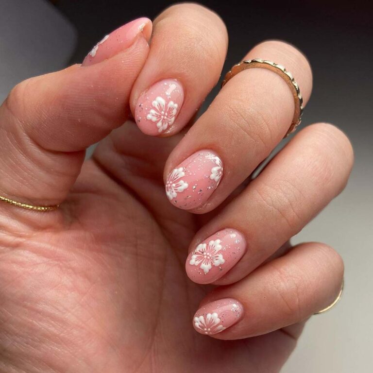 25 Fresh and Floral Spring Nail Designs to Blossom Your Look