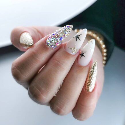 28 Glamorous New Year's Nail Ideas to Sparkle into the Next Year