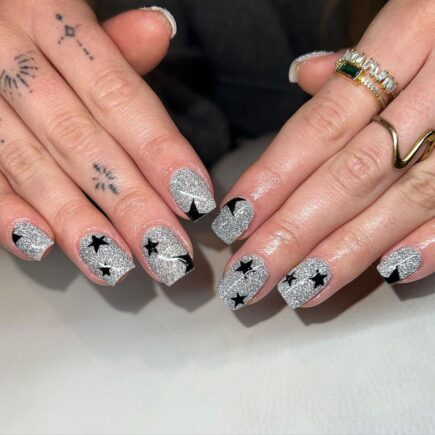28 Glamorous New Year's Nail Ideas to Sparkle into the Next Year