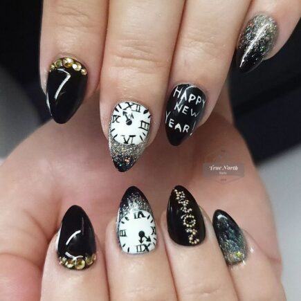28 Glamorous New Year's Nail Ideas to Sparkle into the Next Year