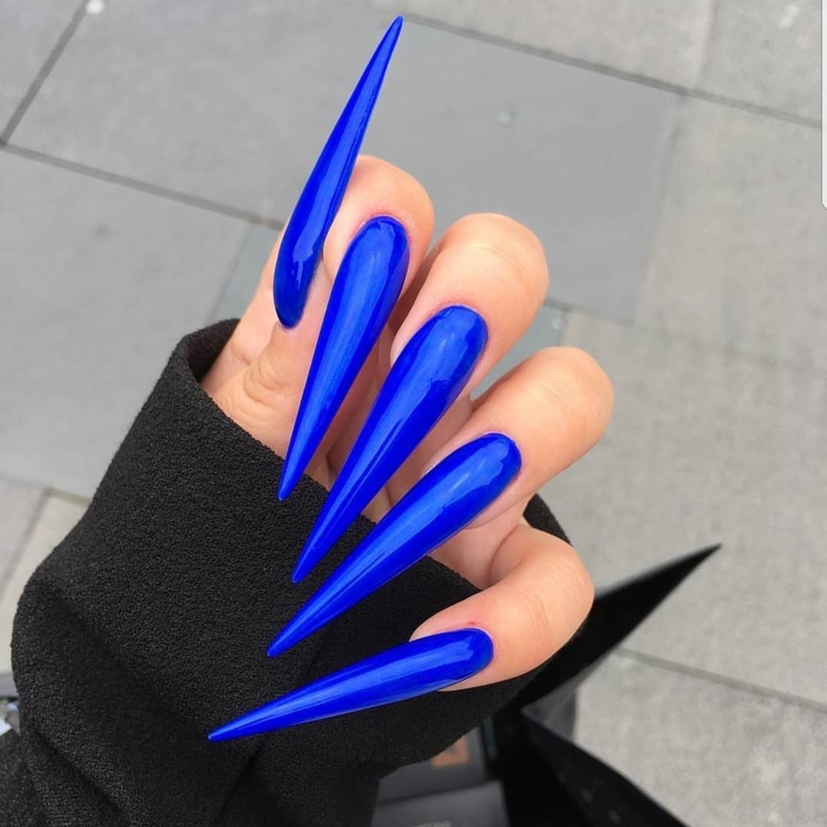7. Vivid Blue Extreme Stiletto Nails