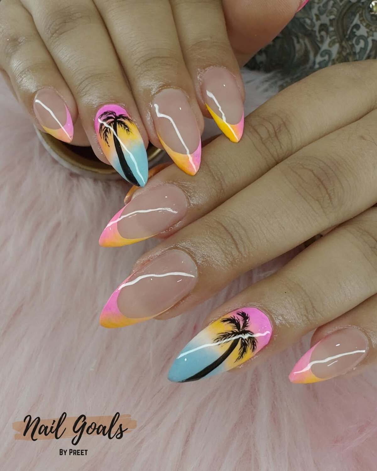 21. Sunset Ombre with Palm Tree Silhouettes