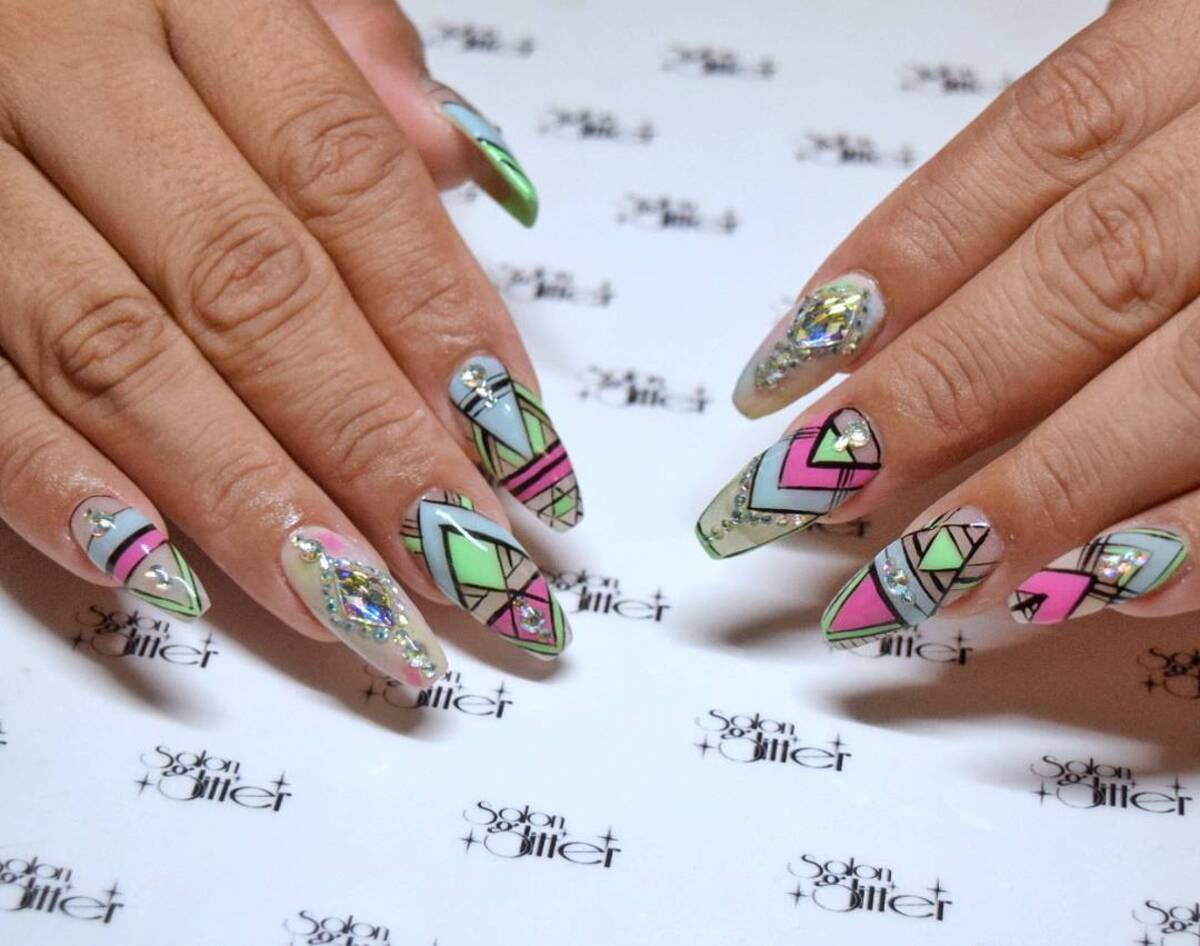 19. Pastel Geometric Glam with Rhinestones