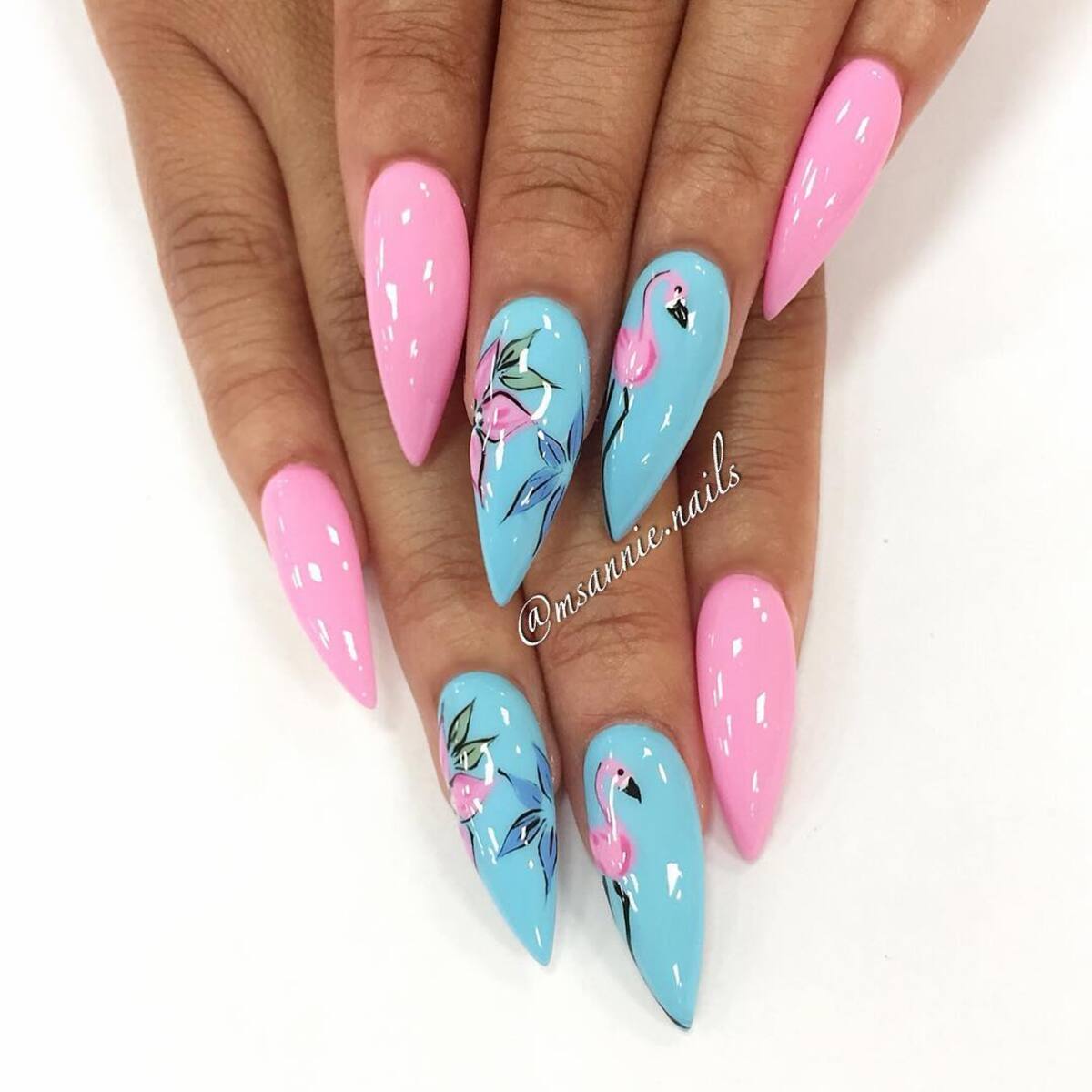 16. Chic Flamingo Stiletto Nails in Hot Pink and Aqua