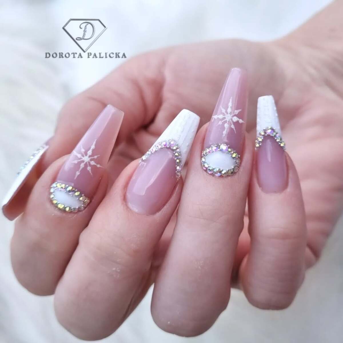 19. Winter Wonderland Festival Nails