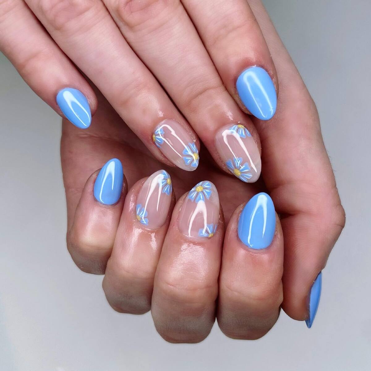 2. Sky Blue and Daisy Delight