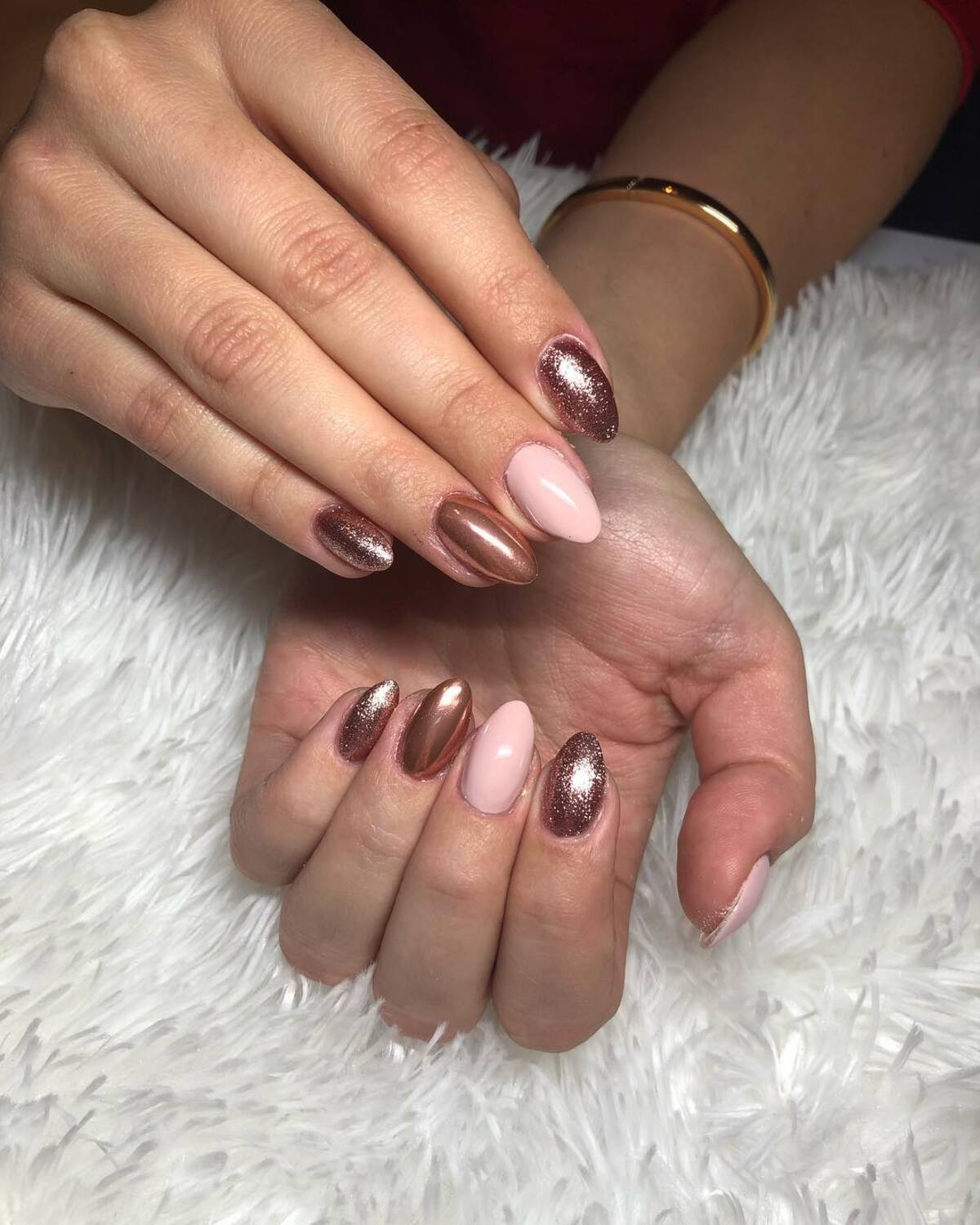 15. Elegant Almond Nails with Rose Gold Accents