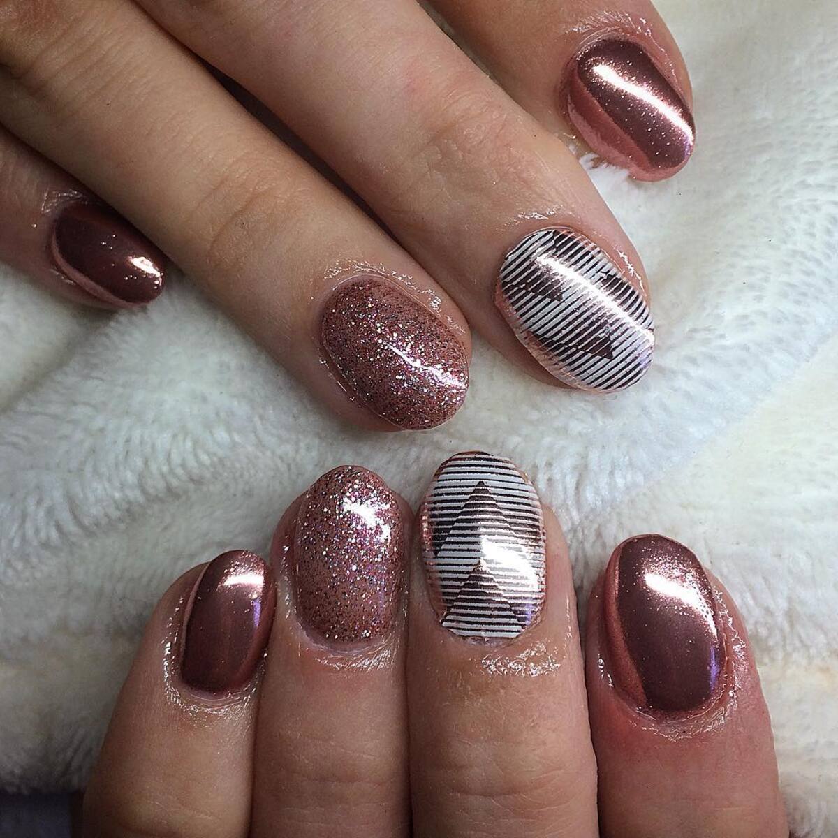 26. Modern Geometric Rose Gold Nail Art