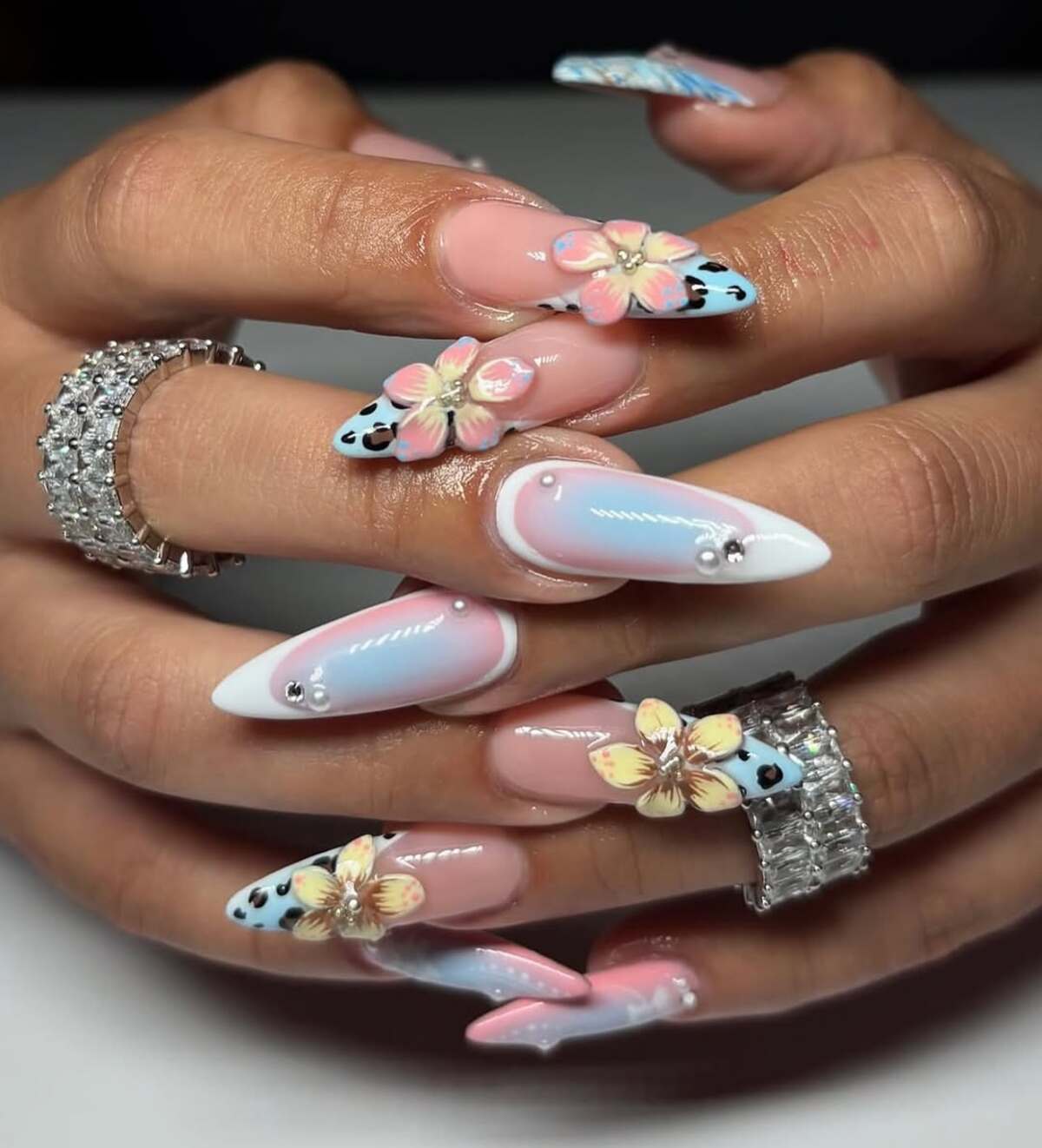 6. Icy Blue Meets Tropical Florals