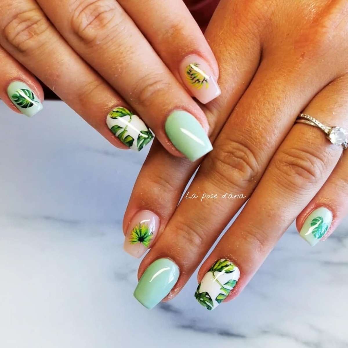 2. Fresh Mint and Lush Greenery for a Tropical Vibe