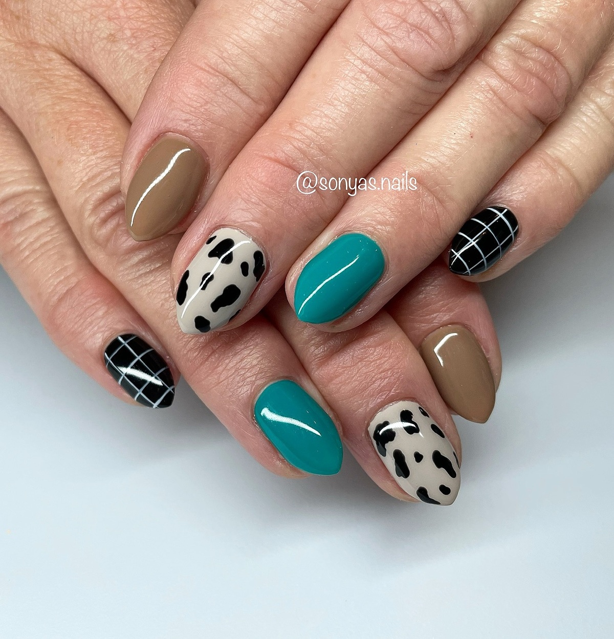 24. Trendy Prints and Teal for a Bold Autumn Mix