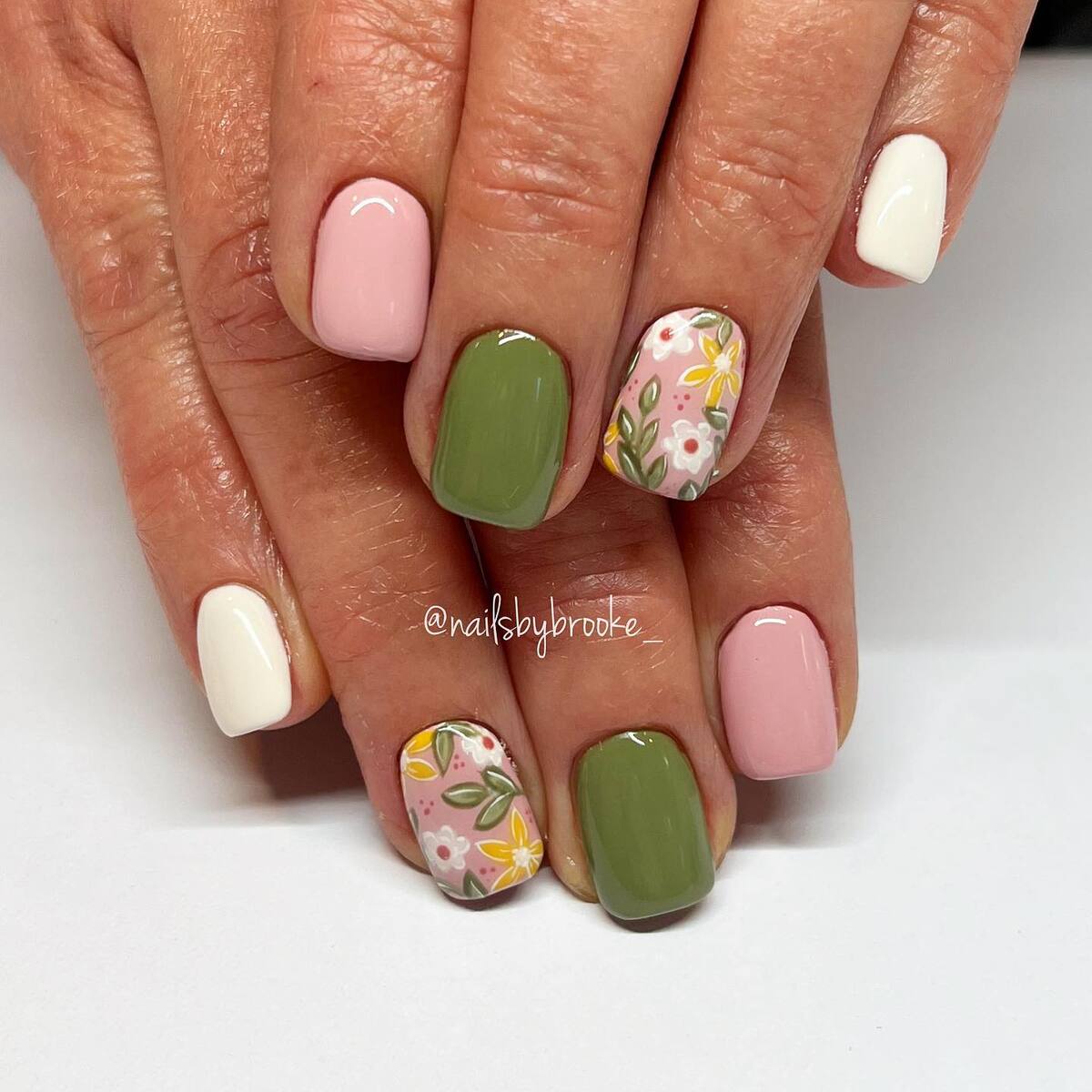 25. Autumn Garden in Soft Neutrals