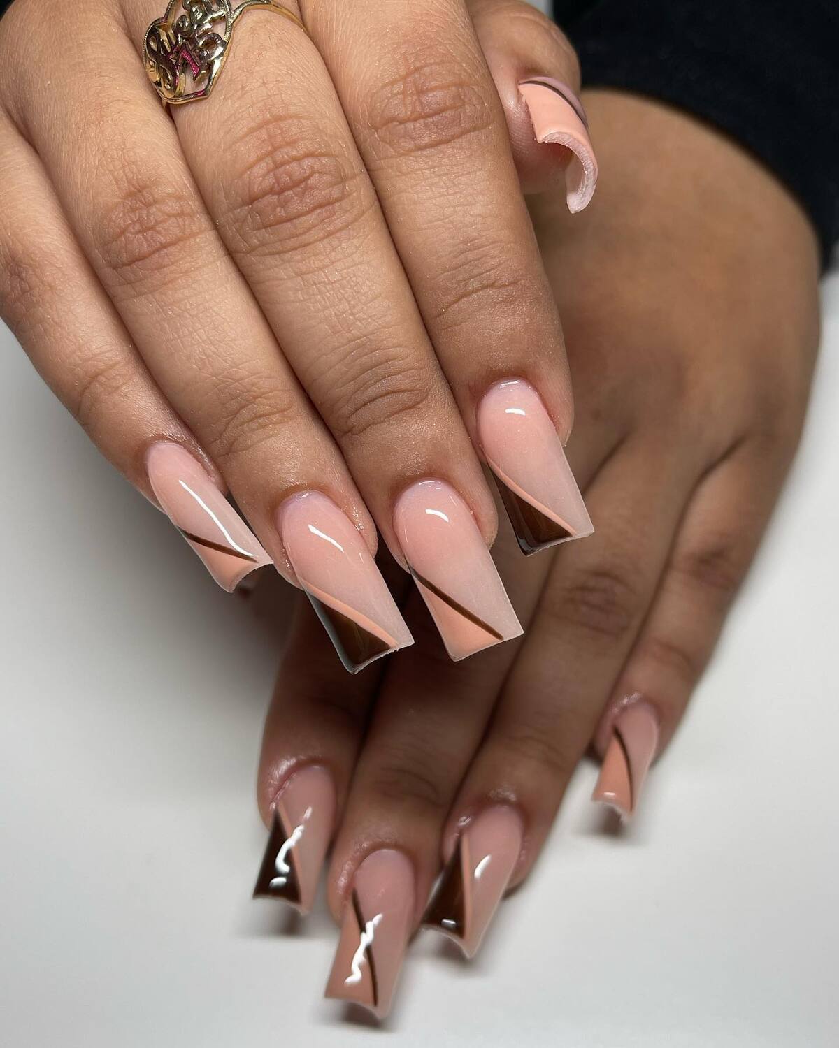8. Geometric Neutrals with a Mocha Edg