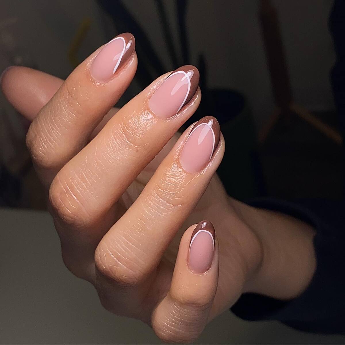 13. Sleek Cocoa Contours