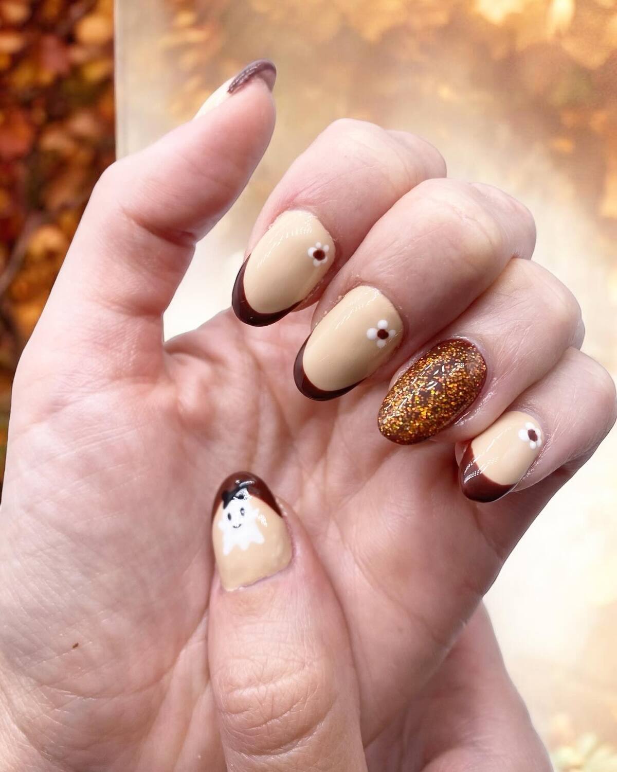 16. Cute Ghosts and Glittery Autumn Charm
