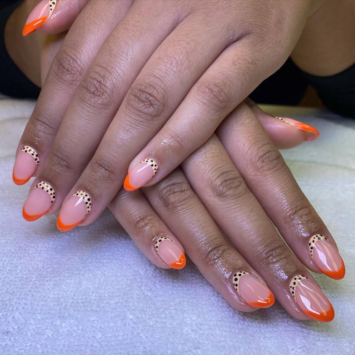 18. Neon Pumpkin Tips with Gold Dot Detailing