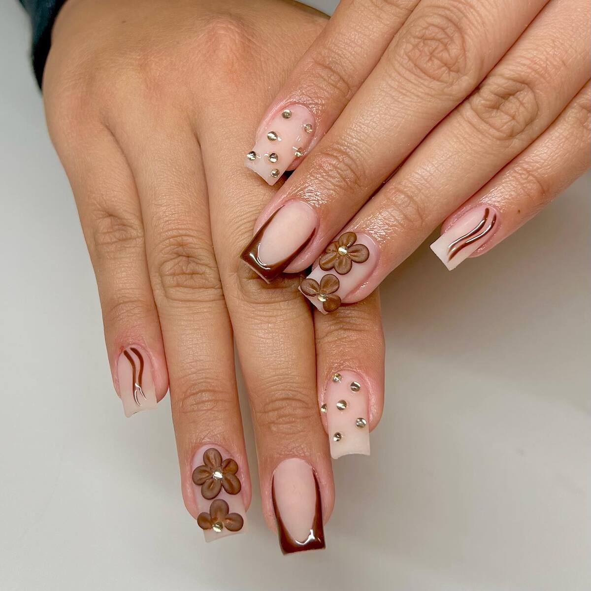 1. Mocha Bloom Elegance with a Touch of Gla